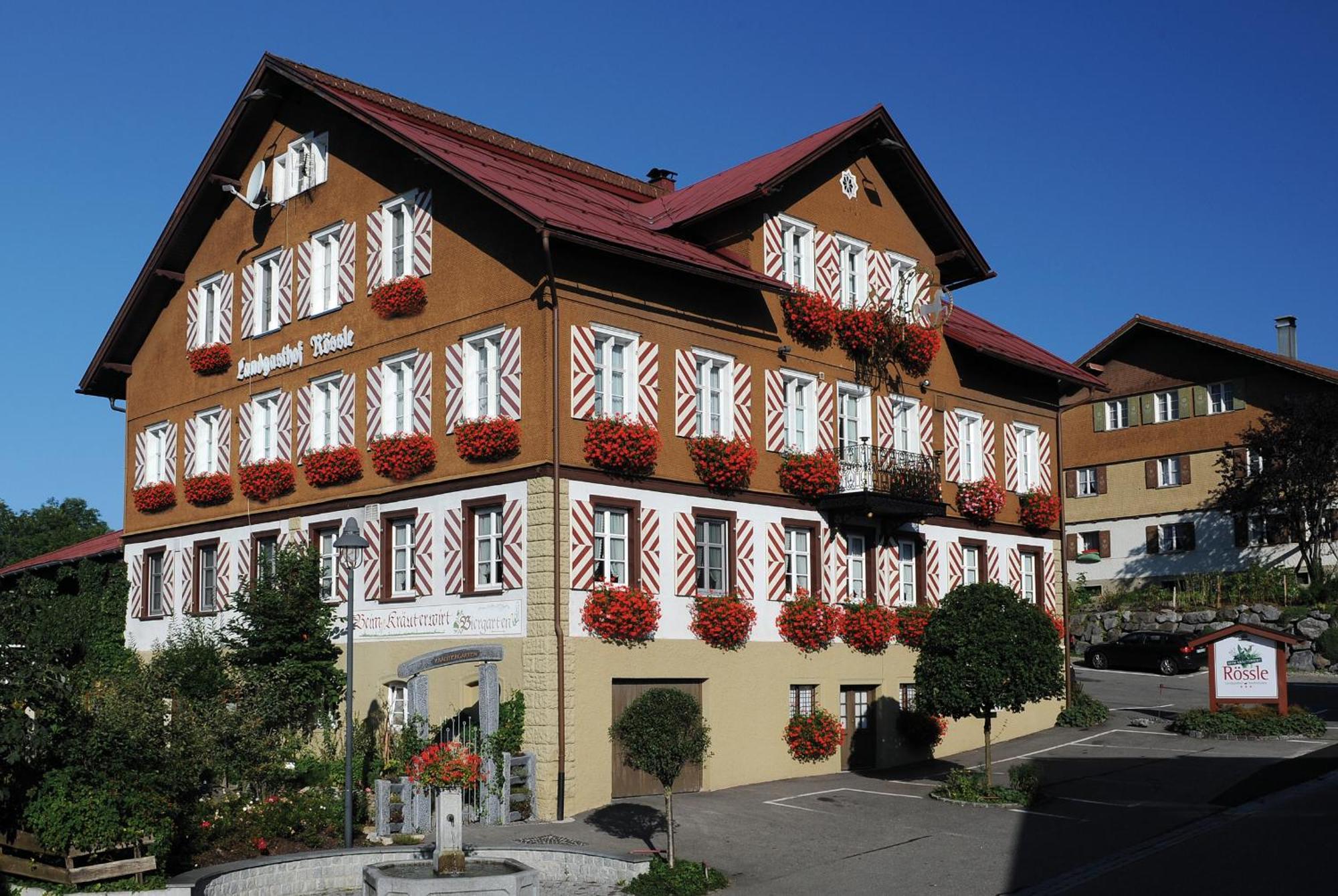Landgasthof Roessle - Beim Kraeuterwirt オーバーシュタウフェン エクステリア 写真