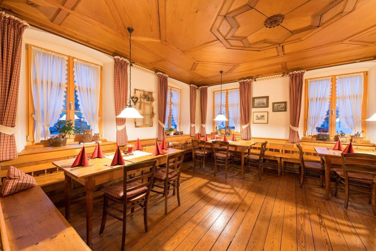 Landgasthof Roessle - Beim Kraeuterwirt オーバーシュタウフェン エクステリア 写真